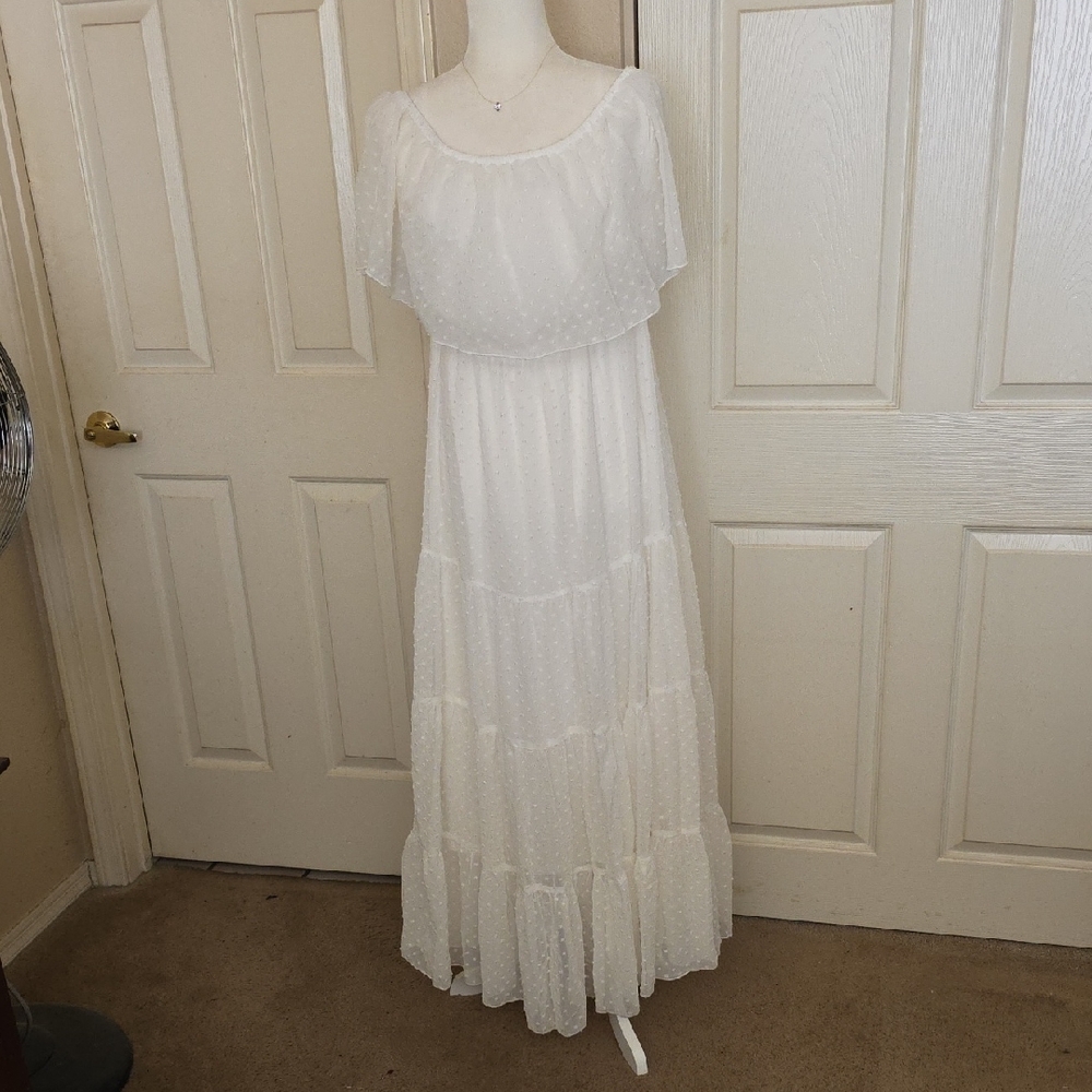 Elegant White Dot Textured Maxi Dress